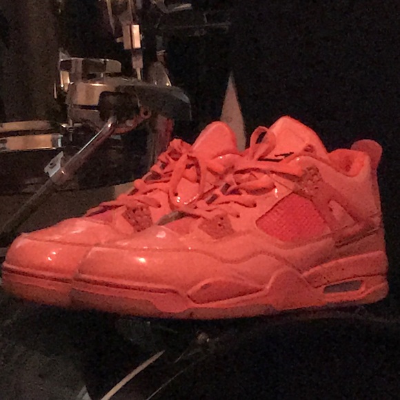 Jordan Retro Hot Punch